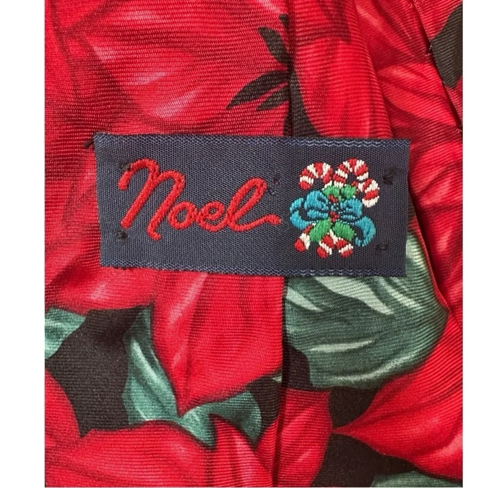 Silk Poinsettia Christmas Necktie Holiday Festive 100% Silk Party Men’s Tie